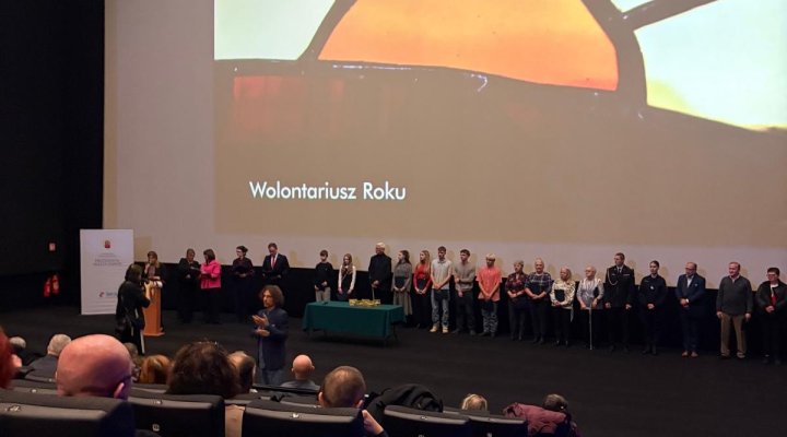 Statuetka dla Szkolnego Koła Wolontariatu W.W.W.